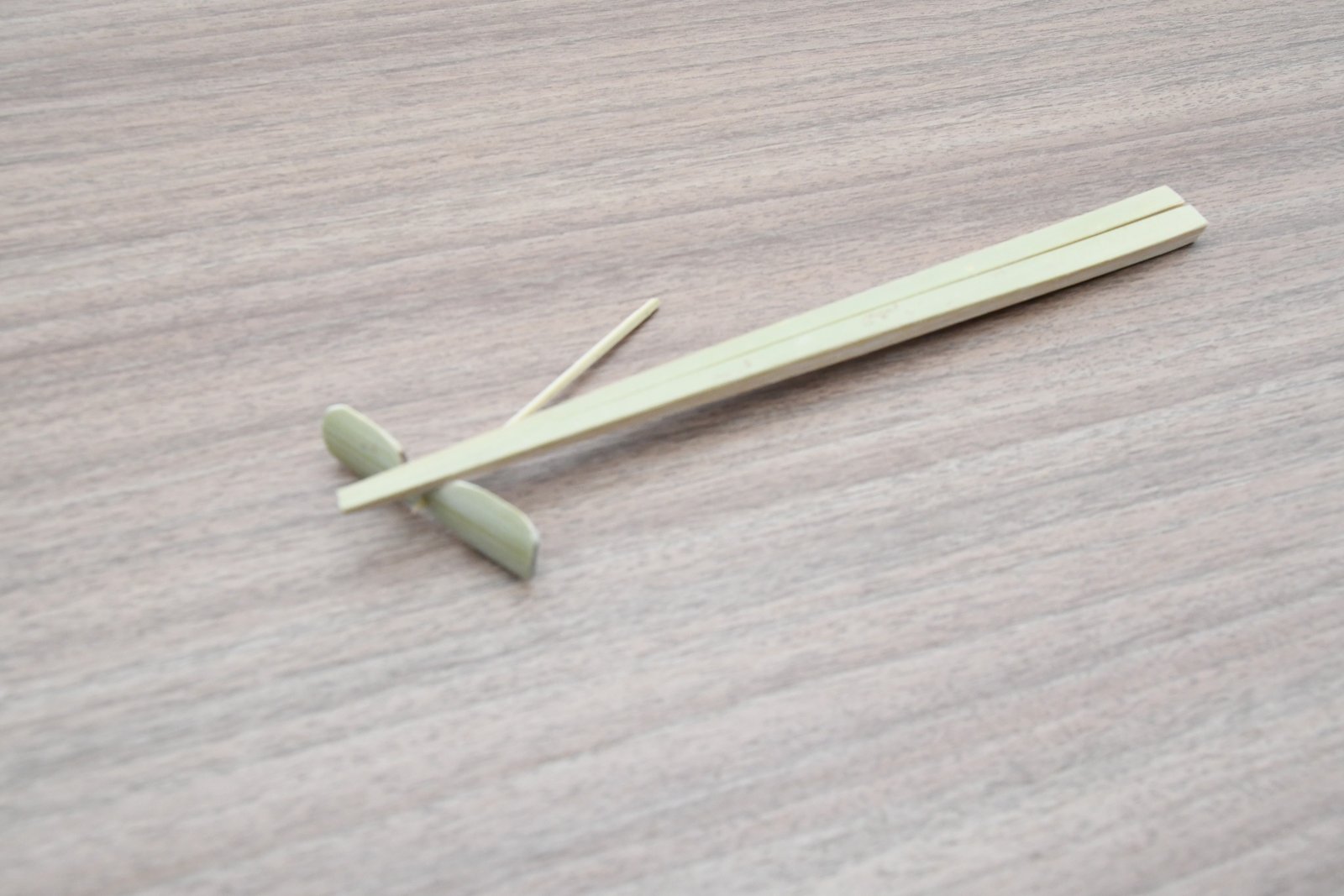 竹の箸置き